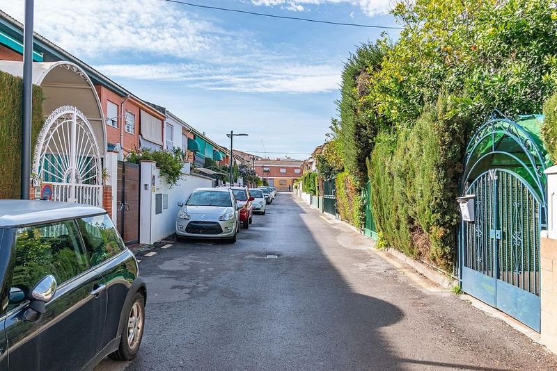 Moradia em banda T5 em Armilla, Spain N.º 222062