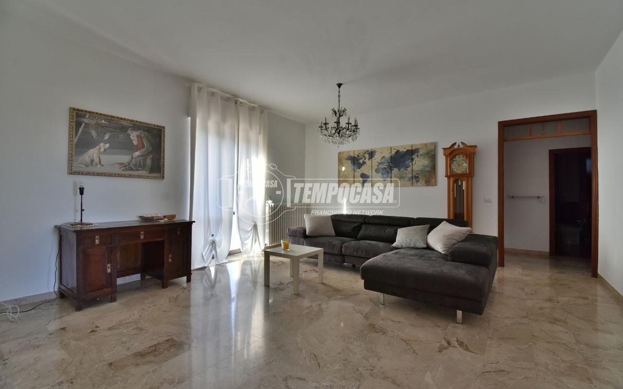 5-salle Appartement à Colmurano, Italy No. 5622