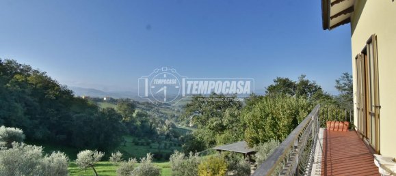 5-salle Appartement à Colmurano, Italy No. 5622 13