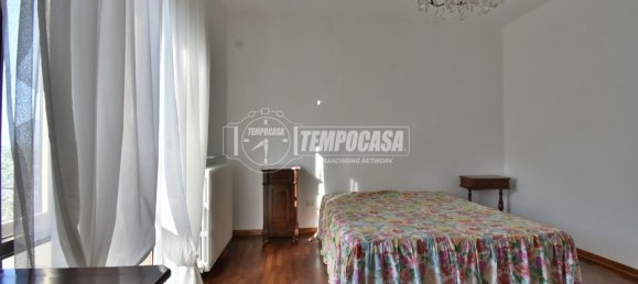 5-salle Appartement à Colmurano, Italy No. 5622 7