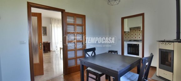5-salle Appartement à Colmurano, Italy No. 5622 17