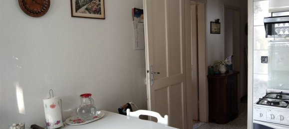 3 bedrooms Apartment in Modena, Italy No. 120998 8