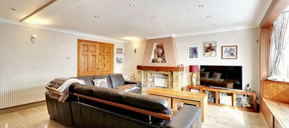 3 bedrooms Commercial property in Hayes, United Kingdom No. 5058 3