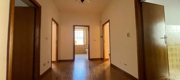 3 bedrooms Apartment in Capena, Italy No. 103802 4