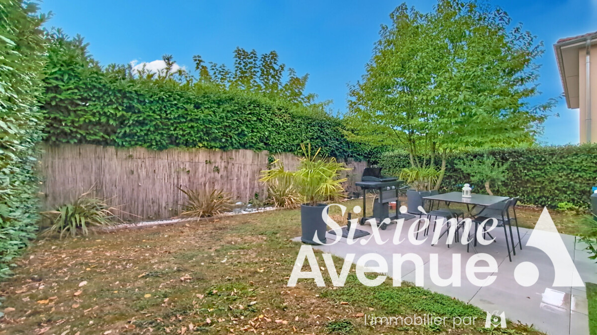 2 Schlafzimmer Doppelhaus in Chassieu, France, Nr. 321422