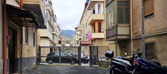 3 rooms Apartment in Messina, Italy No. 46385 18