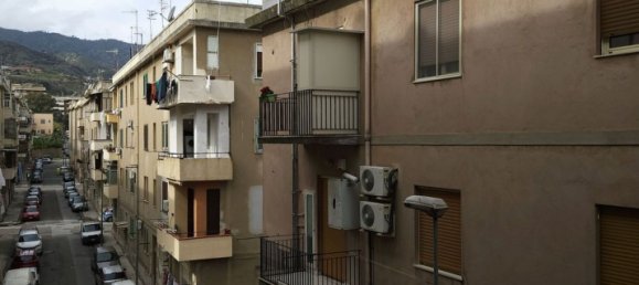 3 rooms Apartment in Messina, Italy No. 46385 8