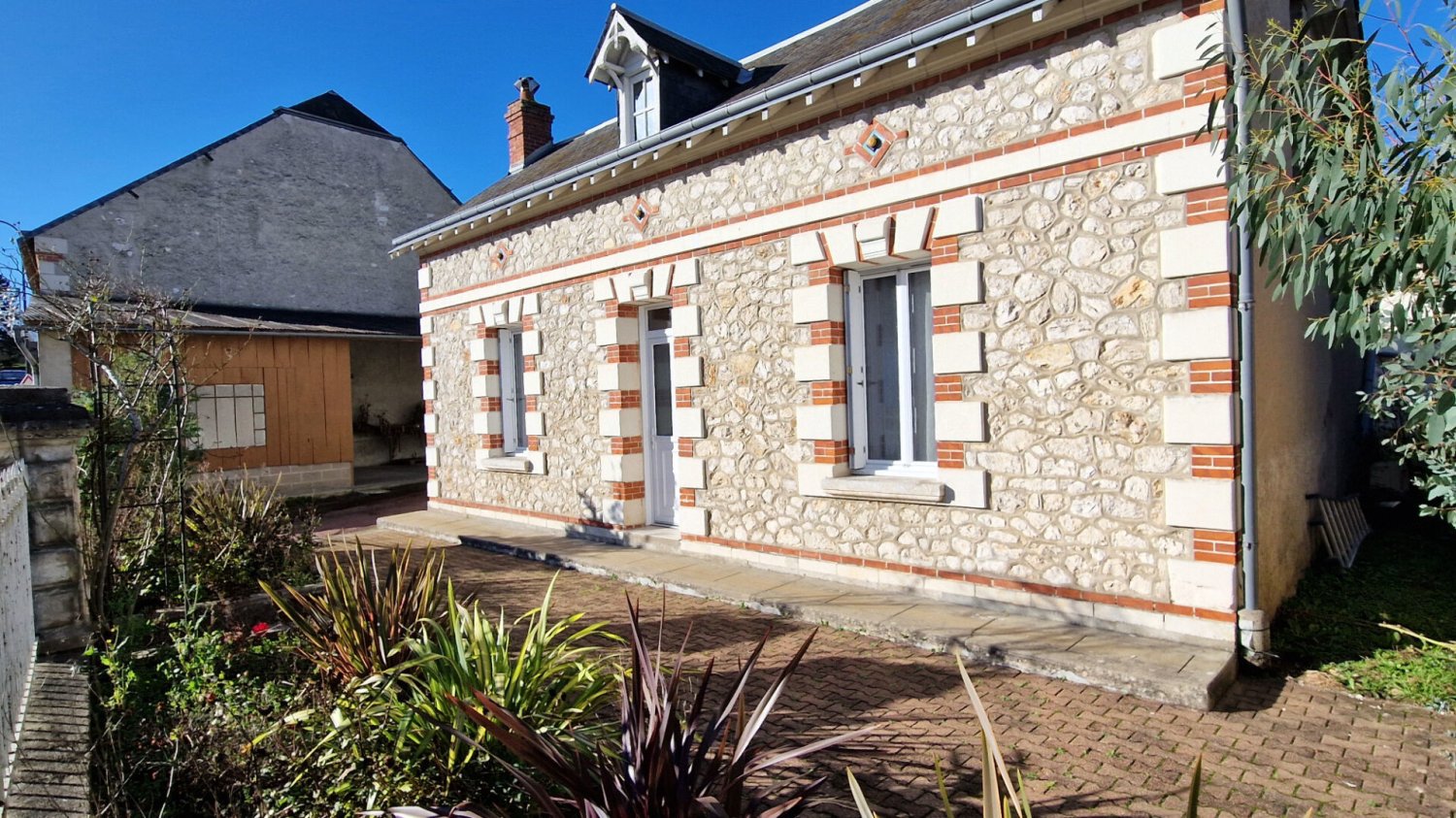 2 bedrooms House in Reignac-sur-Indre, France No. 54993