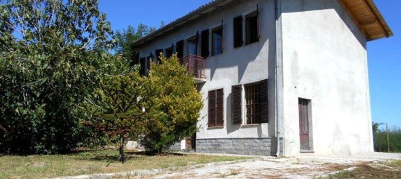 Casa de 4 habitaciónes en Alessandria, Italy No. 231692 25