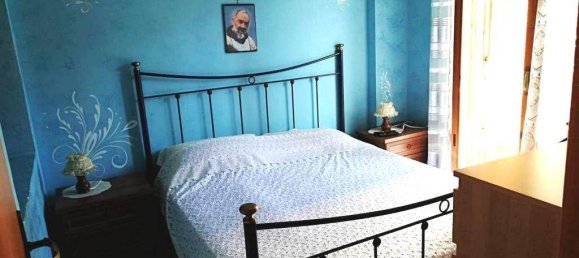 2 bedrooms Villa in Galluccio, Italy No. 32902 10