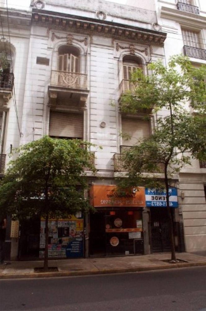 Gebäude in Buenos Aires, Argentina 637m², Nr. 109316