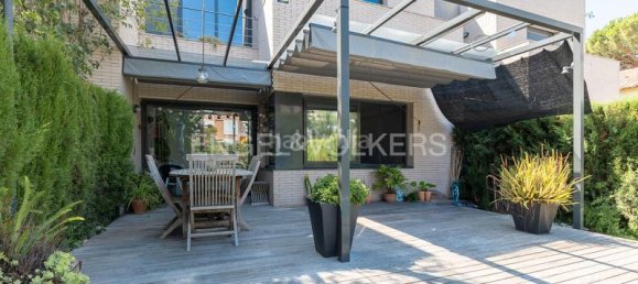 5 bedrooms House in Premia De Mar, Spain No. 135692 45