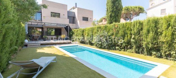 5 bedrooms House in Premia De Mar, Spain No. 135692 43