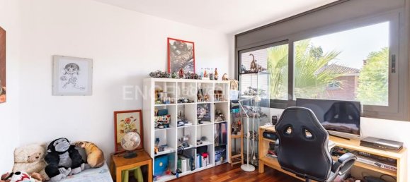 5 bedrooms House in Premia De Mar, Spain No. 135692 25