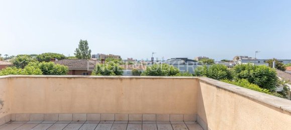 5 bedrooms House in Premia De Mar, Spain No. 135692 39