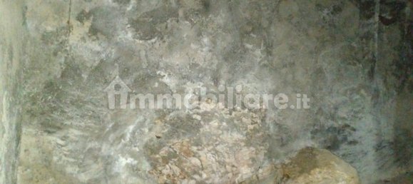 59m² Warehouse in Spoleto, Italy No. 87826 3