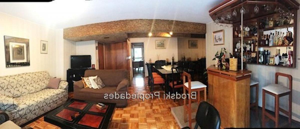 3 bedrooms Apartment in Montevideo, Uruguay No. 9161