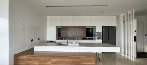 Apartamento T3 em Thu Duc, Vietname N.º 8880 8