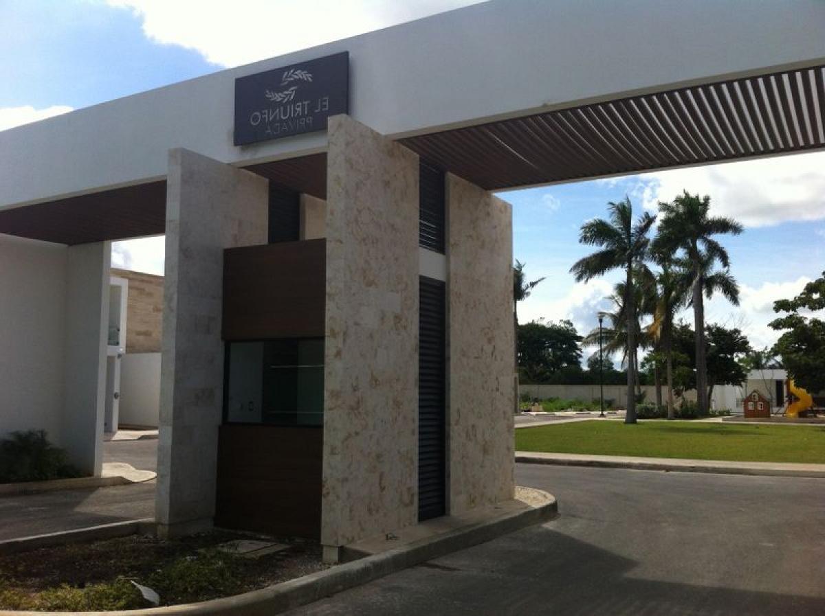 Casa de 3 dormitorios en Mérida, Mexico No. 11478