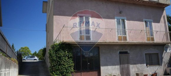 6 غرف نوم منزل في Frosolone, Italy رقم 295515 2