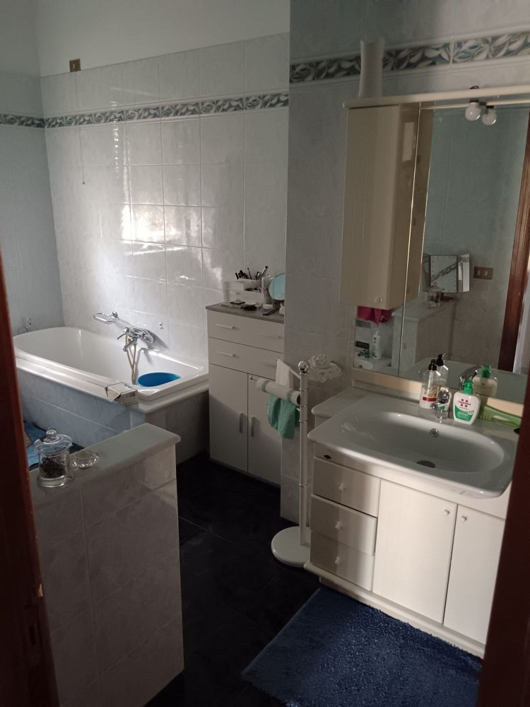 5 Schlafzimmer Wohnung in Brindisi, Italy, Nr. 372276