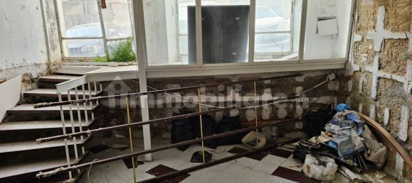 Imóvel comercial de 1 divisão em Enna, Italy N.º 353414 2