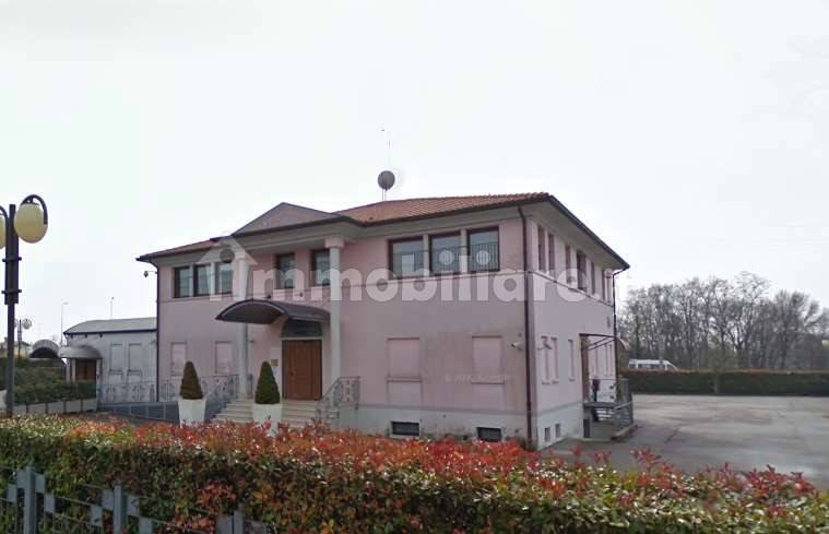 Здание с 1 комнатой в Порденоне, Италия № 295866