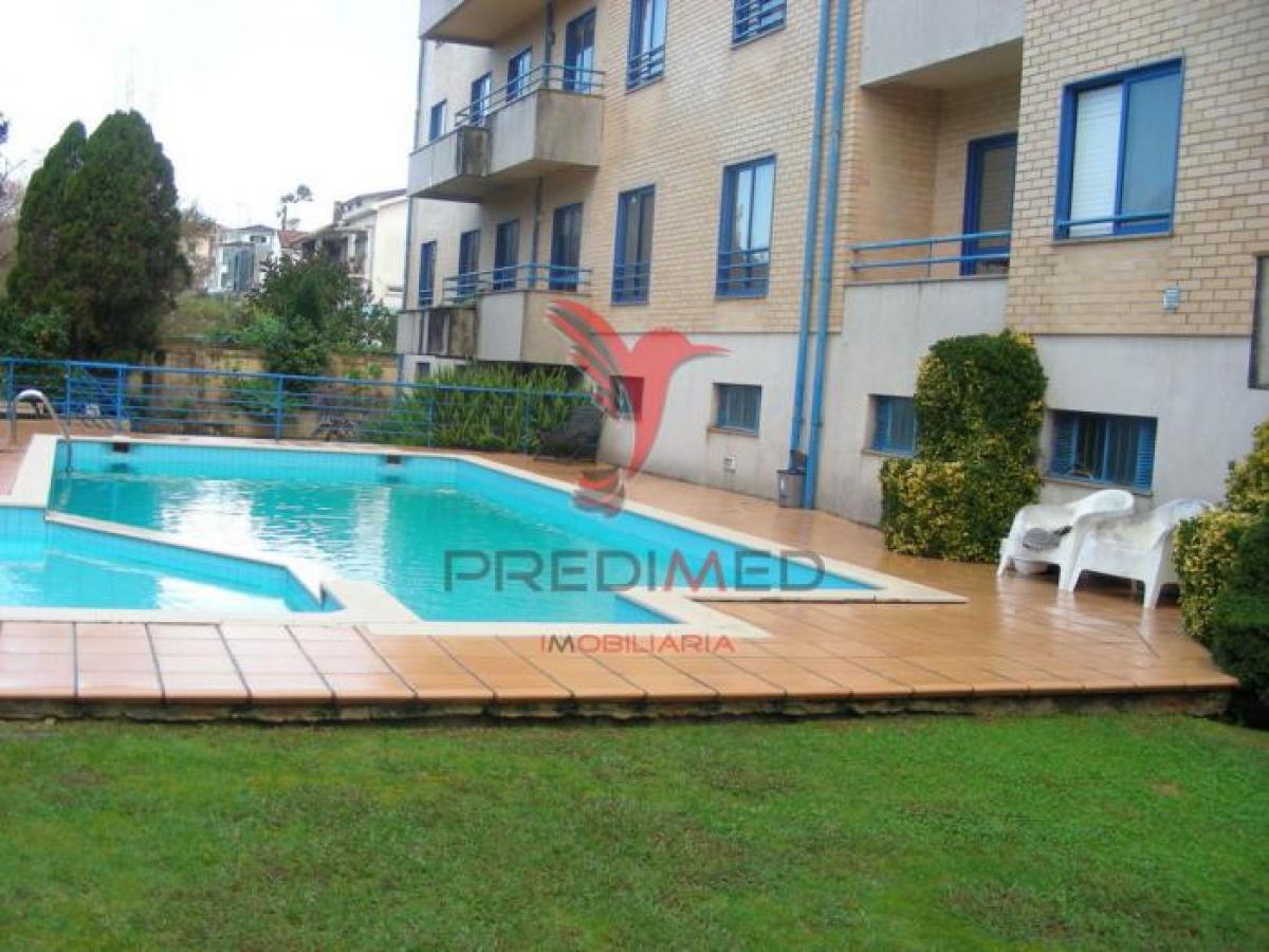 Квартира с 4 спальнями в Вила Нова ди Гая, Португалия № 3356