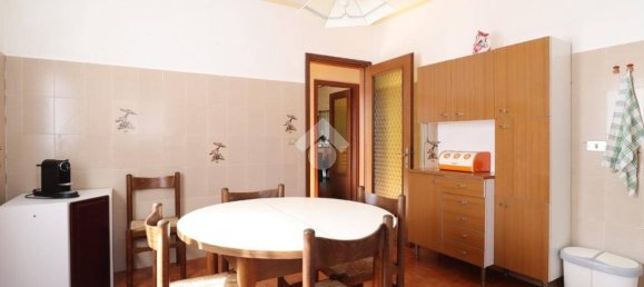 3 غرف نوم منزل في Udine, Italy رقم 53862 5