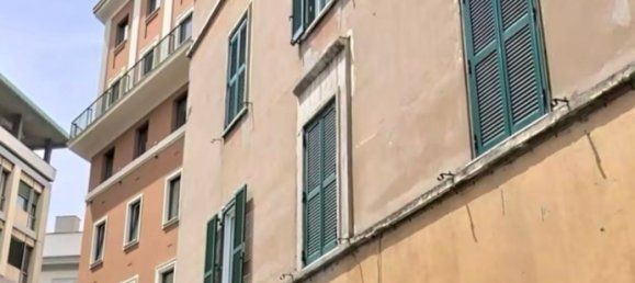 6 rooms Apartment in Rome, Italy No. 307880 5