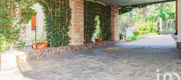 4 bedrooms Villa in Veduggio con Colzano, Italy No. 194778 36