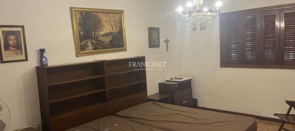 2 غرف نوم طابقين في Birkirkara, Malta رقم 8225 8