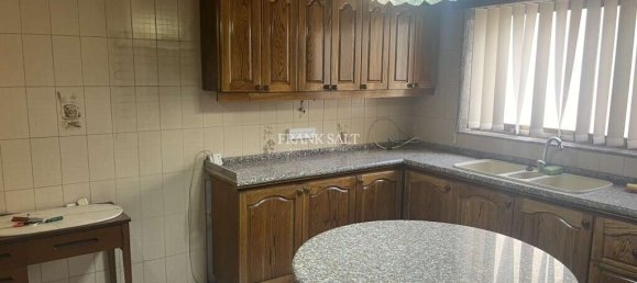 2 غرف نوم طابقين في Birkirkara, Malta رقم 8225 5