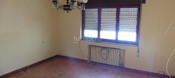 3 bedrooms House in Soto del Barco, Spain No. 79259 4