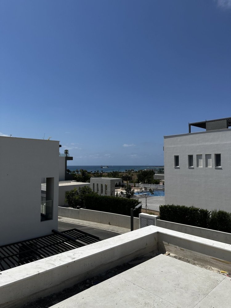 Villa de 5 dormitorios en Geroskípou, Cyprus No. 33985