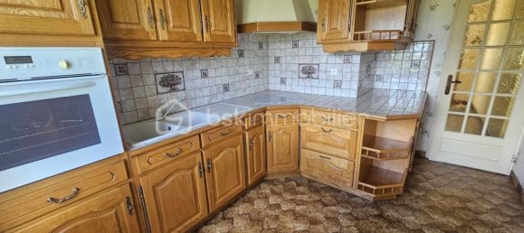 3 bedrooms House in Saint-Pierre-les-Elbeuf, France No. 322427 8