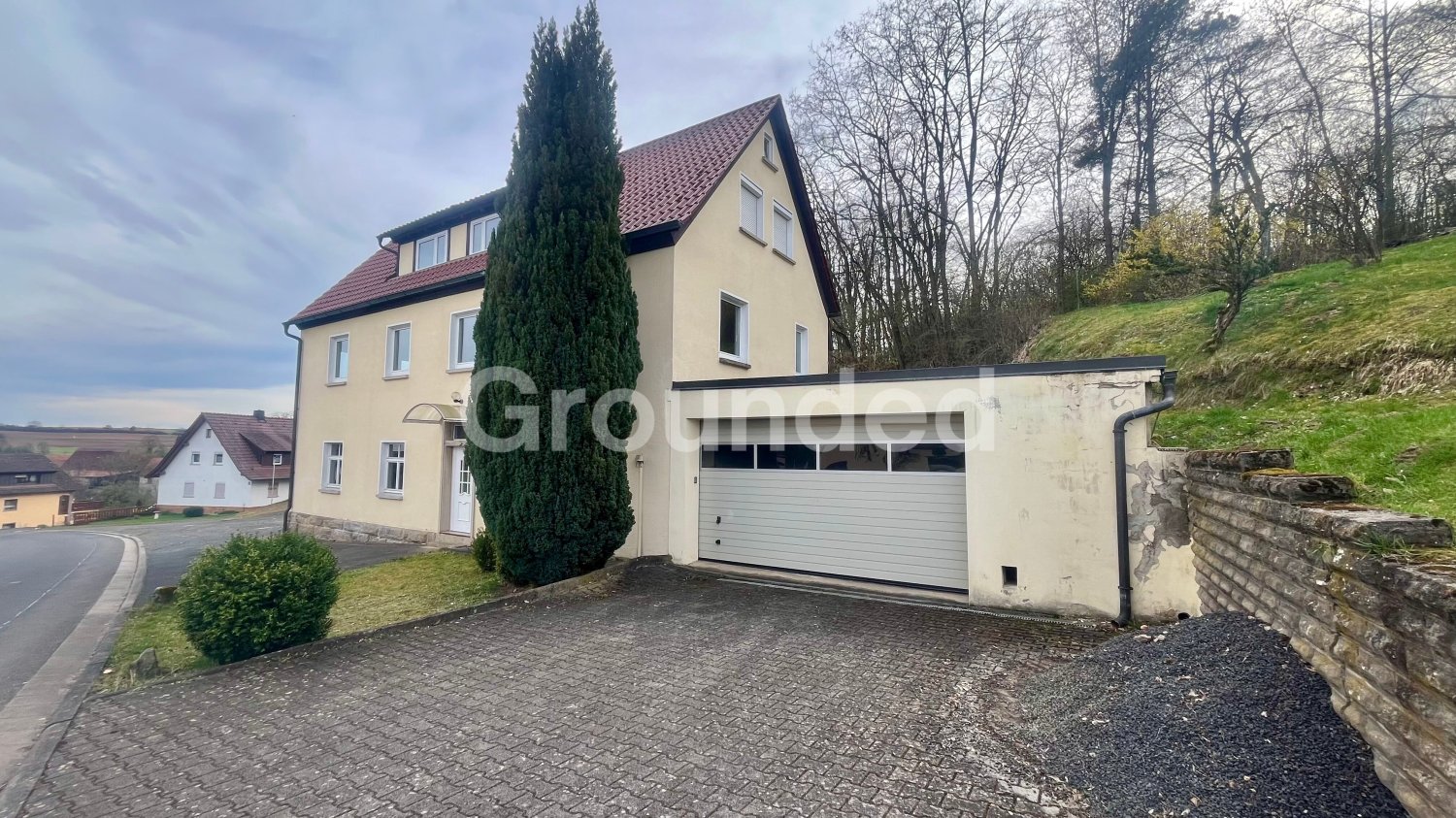 Дом с 6 комнатами в Хасберге, Германия № 140929