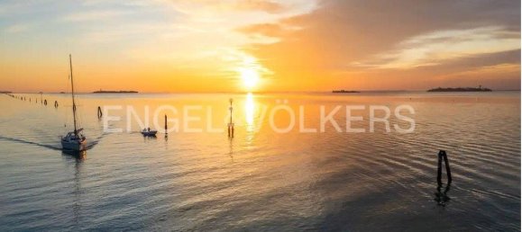 2 bedrooms Apartment in Venice, Italy No. 131920 11