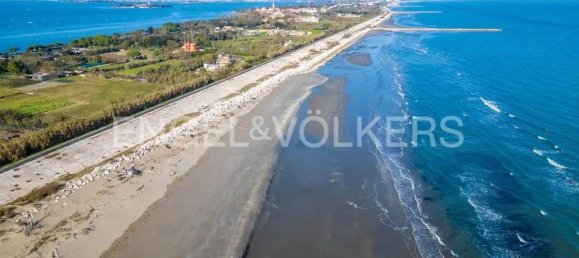 2 bedrooms Apartment in Venice, Italy No. 131920 8