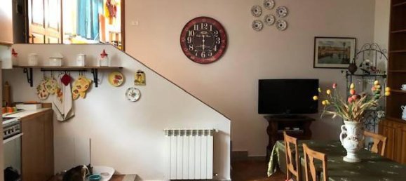 8 rooms House in Quattordio, Italy No. 31930 5