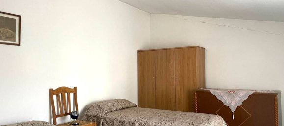 9 rooms House in Marcellinara, Italy No. 281126 40