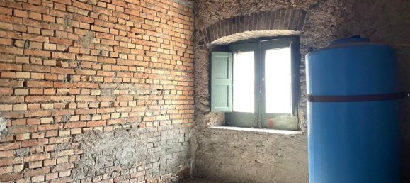 9 rooms House in Marcellinara, Italy No. 281126 47