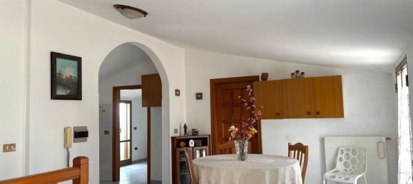 9 rooms House in Marcellinara, Italy No. 281126 30