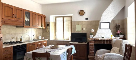 9 rooms House in Marcellinara, Italy No. 281126 8