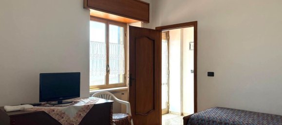 9 rooms House in Marcellinara, Italy No. 281126 14