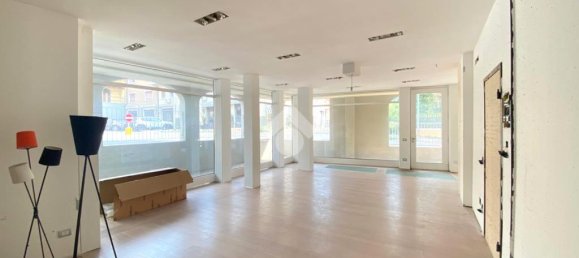 4-Zimmer Gewerbliche Immobilie in Nave, Italy, Nr. 72415 3