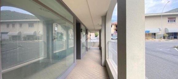 4-Zimmer Gewerbliche Immobilie in Nave, Italy, Nr. 72415 8