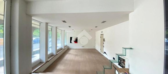 4-Zimmer Gewerbliche Immobilie in Nave, Italy, Nr. 72415 10