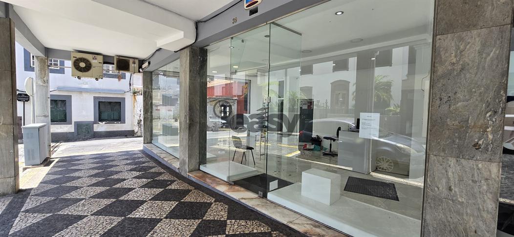 Коммерческая недвижимость 100м² в Фуншал, Португалия № 202184