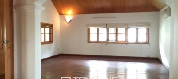 4 غرف نوم فيلا في Tay Ho, Vietnam رقم 2704 18